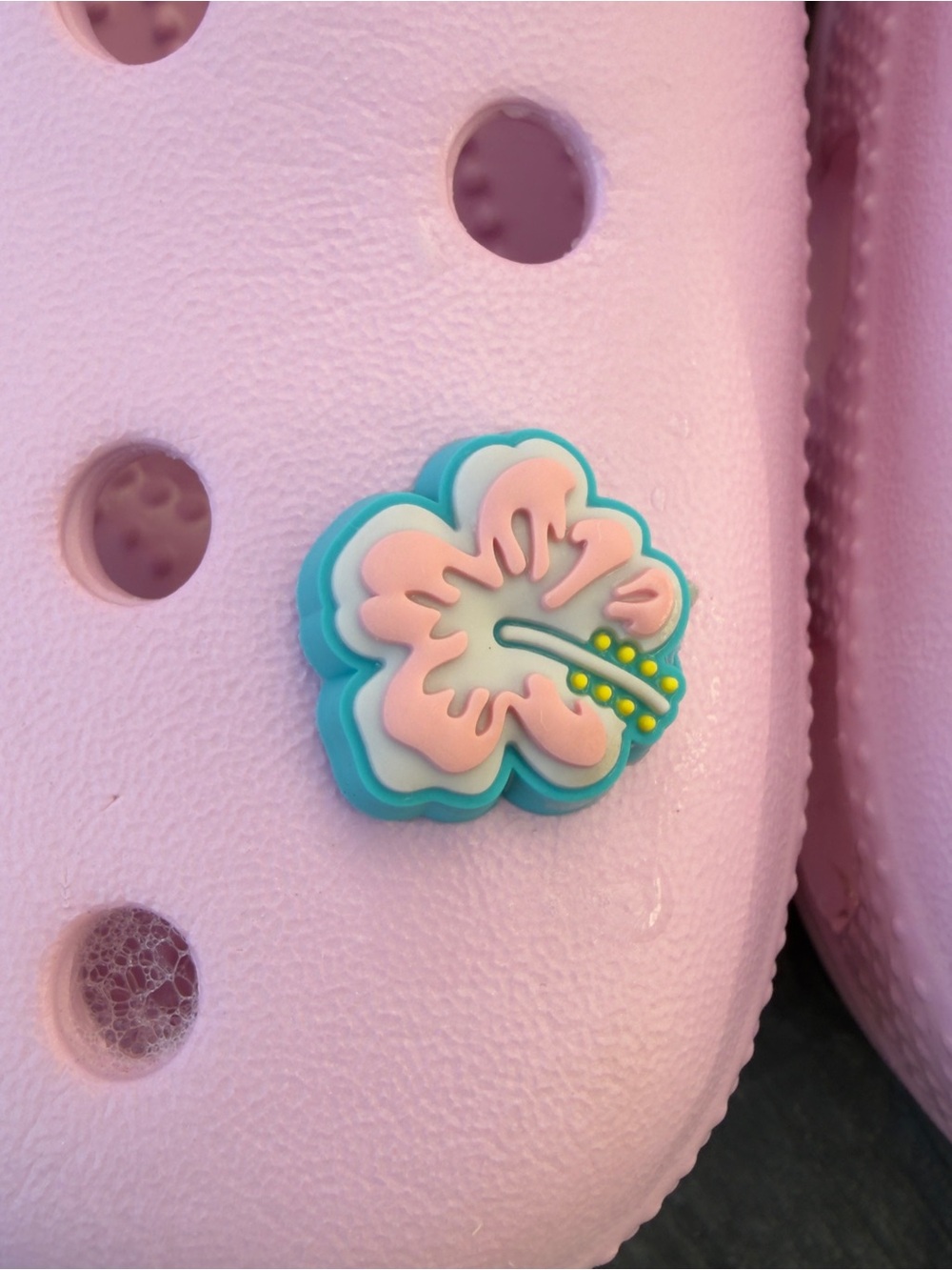 CROCS Light Pink Women’s Size 10 Slip-On Clogs with Charms - Picture 5 of 9